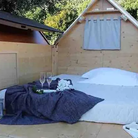 Campo de lujo Starsbox Jacuzzi Privata E Piscina Vista Mare