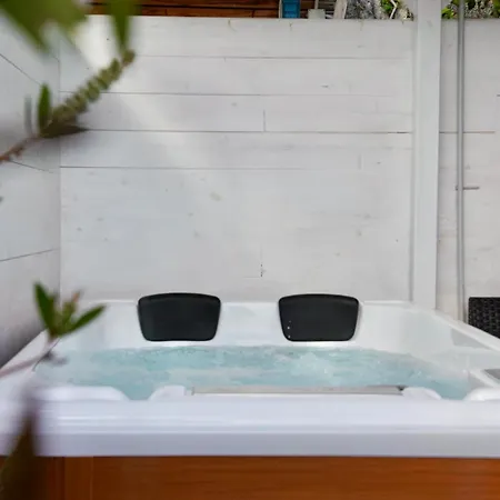 Starsbox Jacuzzi Privata E Piscina Vista Mare
