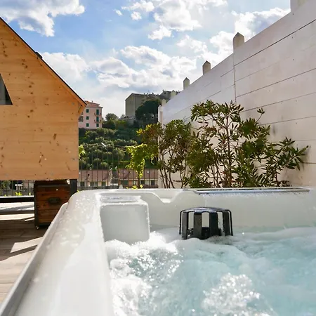 Lüks kamp alanı Starsbox Jacuzzi Privata E Piscina Vista Mare Celle Ligure