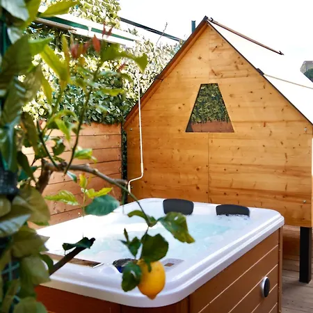 Campo de lujo Starsbox Jacuzzi Privata E Piscina Vista Mare Celle Ligure